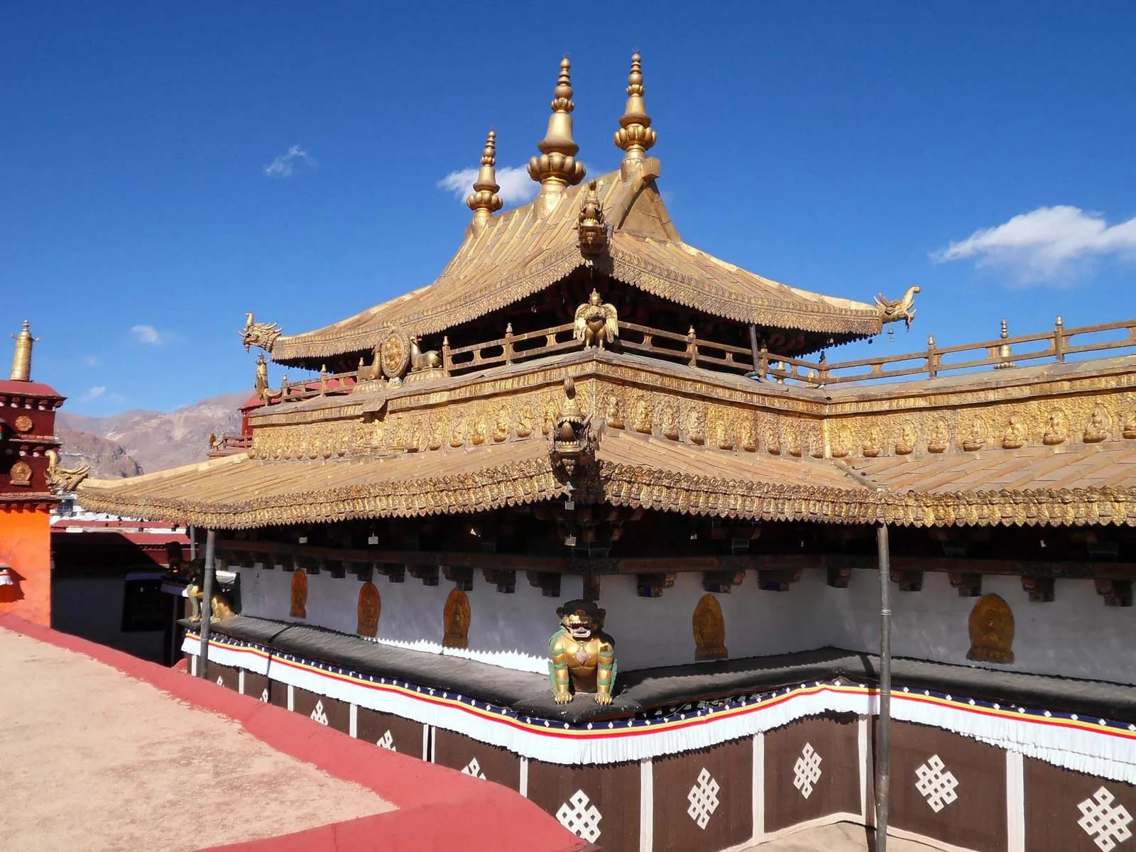 Little Lhasa - Tibetan Buddhism in Himalayas 3