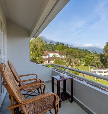 Enchanting Kerala Honeymoon - Suryanelli, Munnar, Alleppey Houseboat, Kovalam & Kanyakumari 6