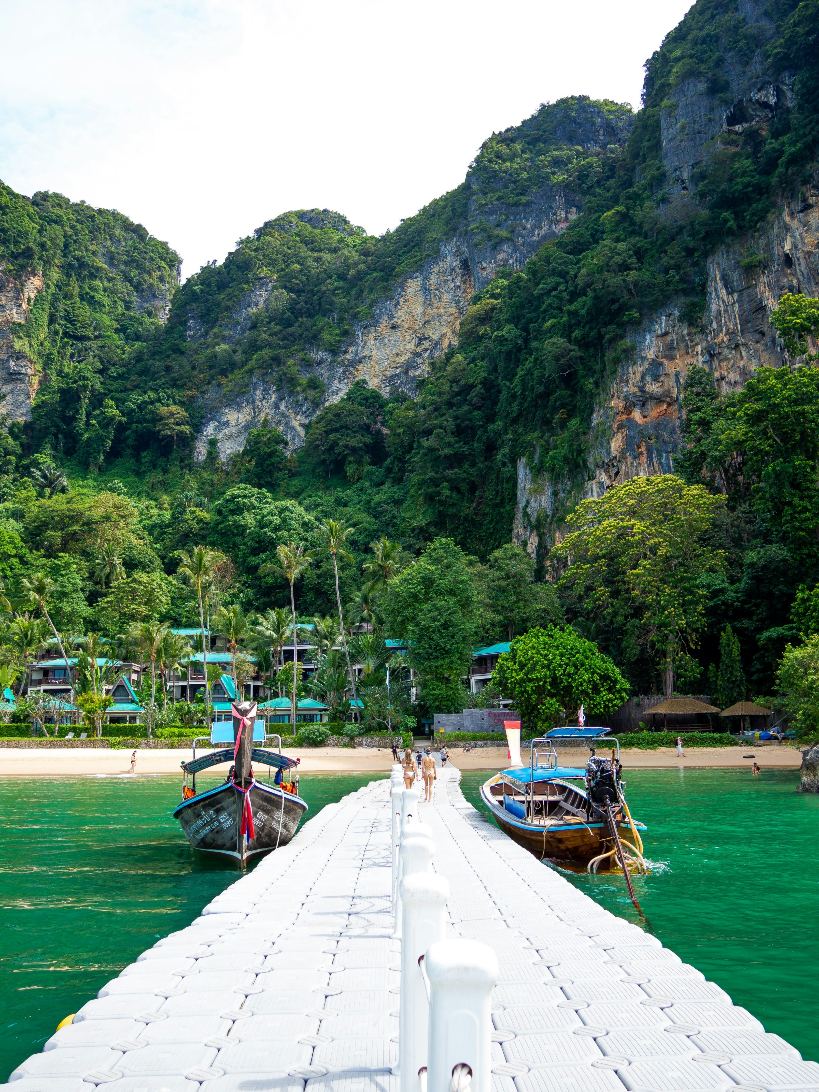 The Ultimate Guide to Traveling in Thailand on a Budget