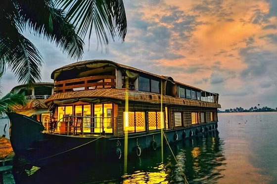 Alleppey Backwaters: 2 Nights / 3 Days Houseboat Cruise 2