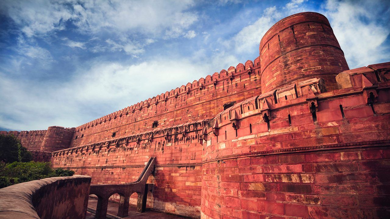 Agra Fort: A Hidden Gem Near The Taj Mahal