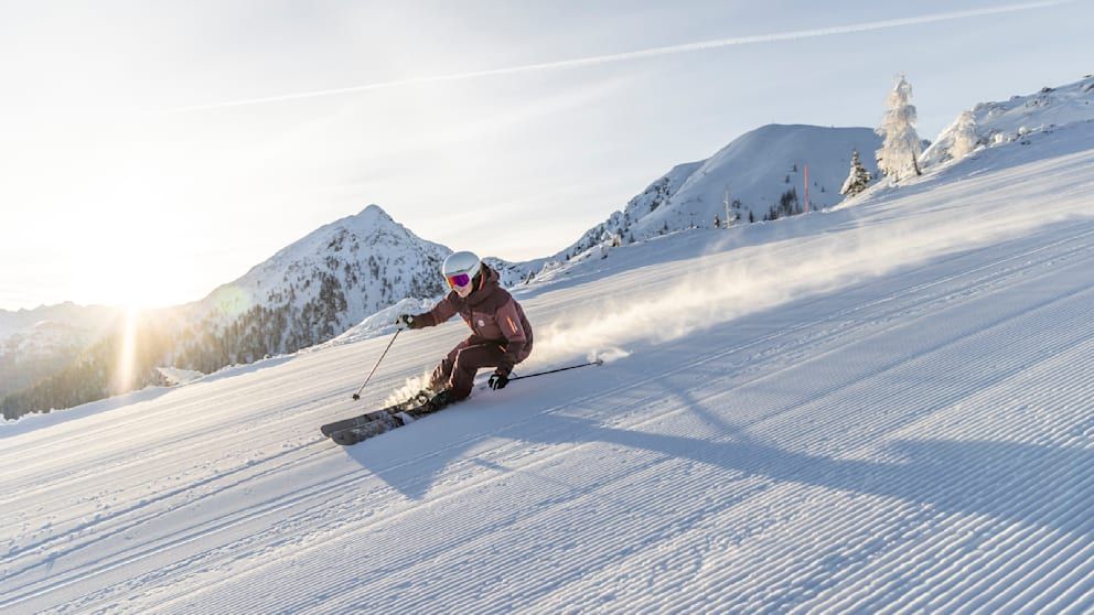 Best Tips For Scoring Cheap Flights To Top Ski Destinations