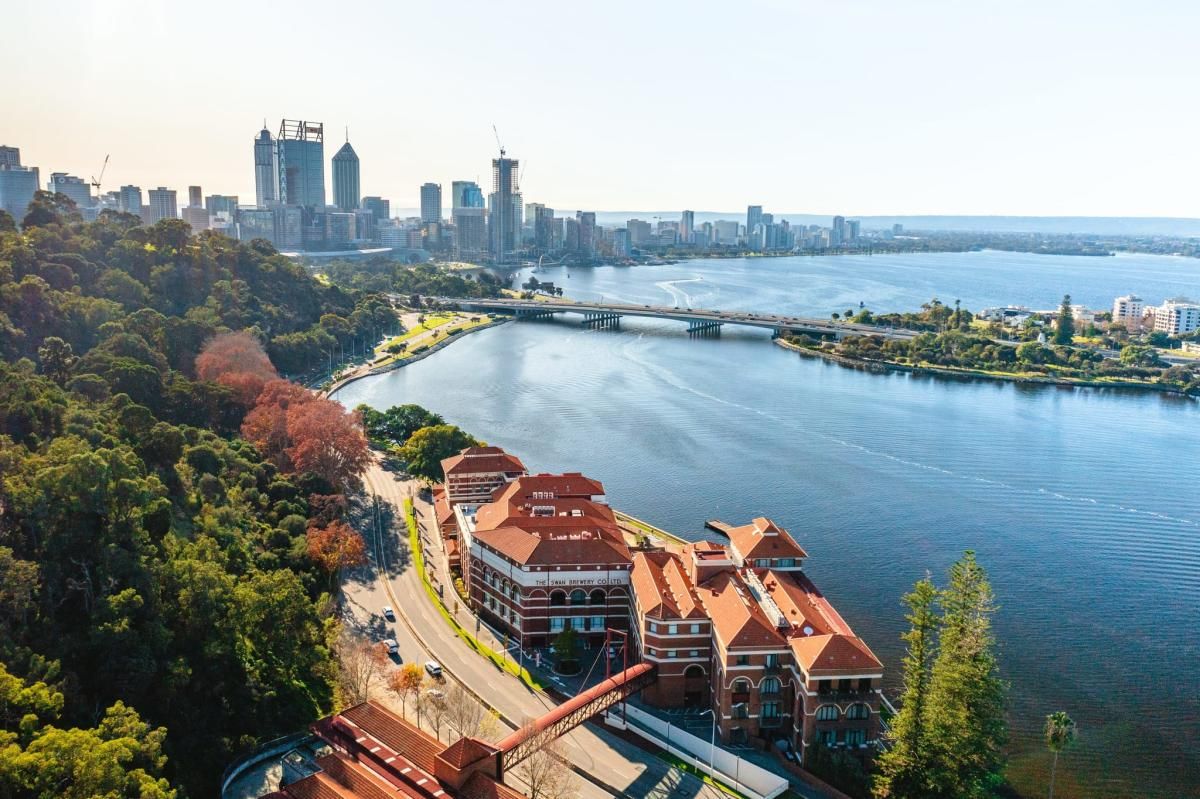 Get to Perth and Darwin Using AI Flights