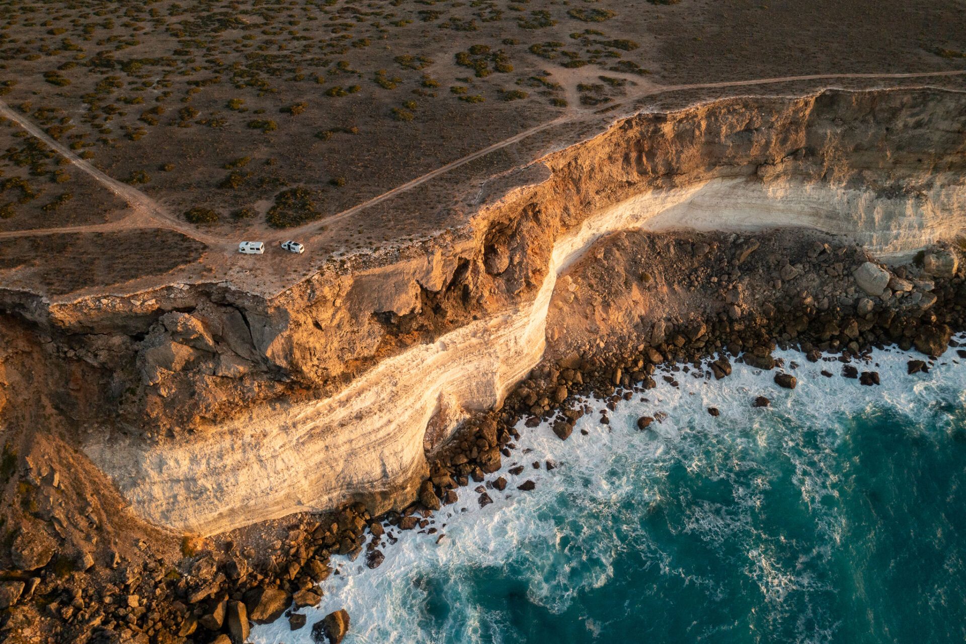 Top 5 Stops on the Nullarbor Plain Drive with AI Travel