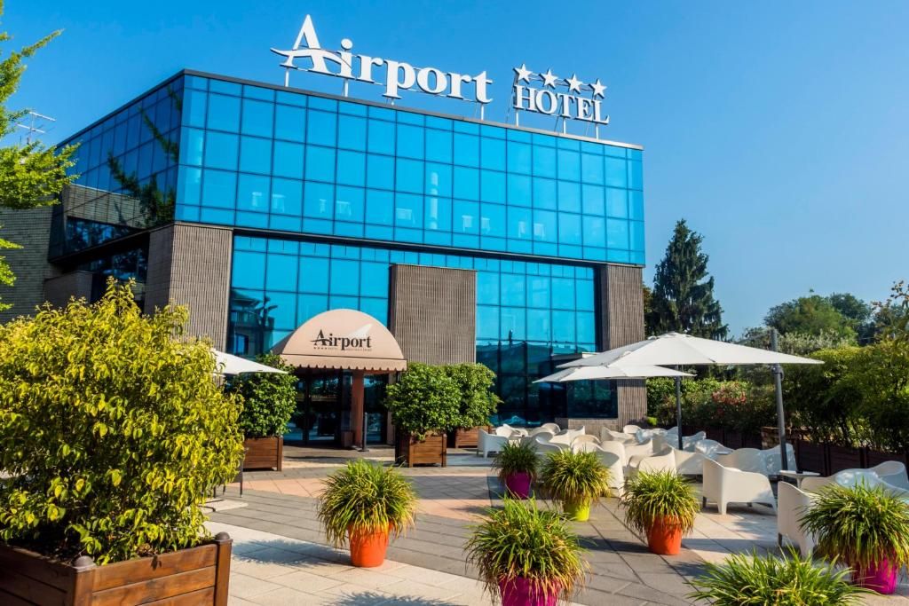 Cheap Hotels Near Airports | Book Hotels, Flights & Airfare