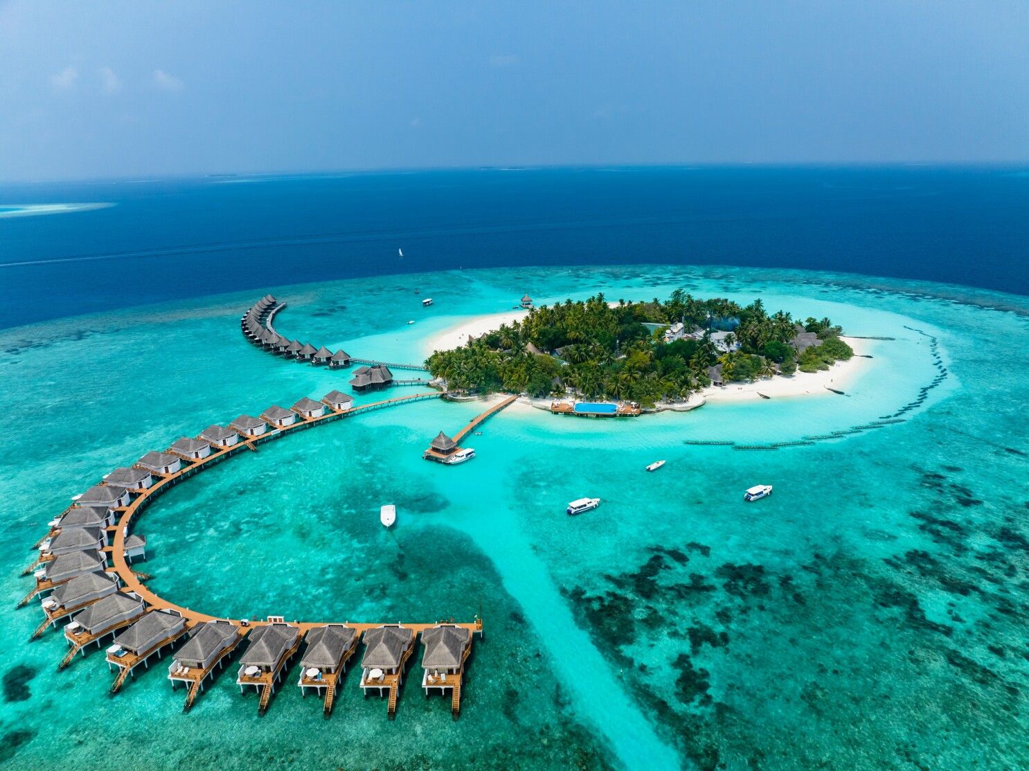 AI Travel For An Affordable Maldives Vacation