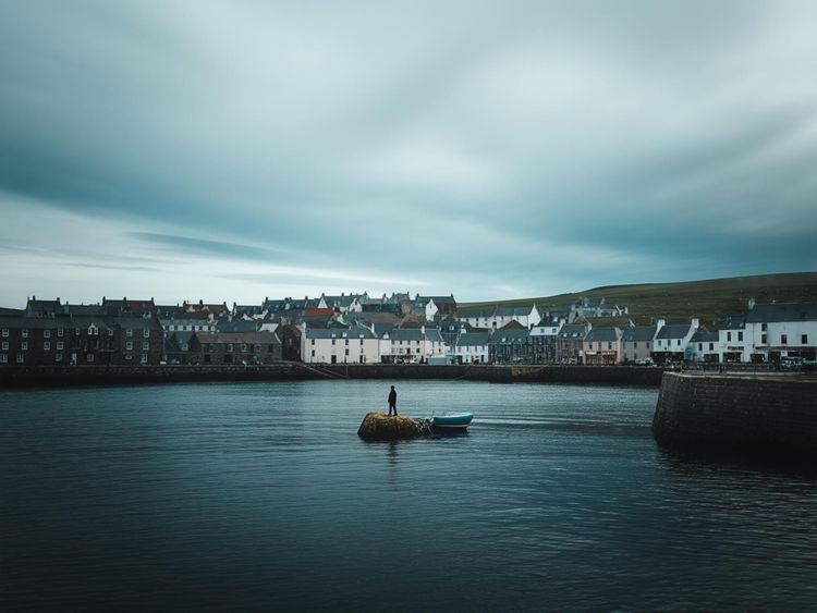 A Complete Guide to Finding Affordable Flights and Hotels to Stromness