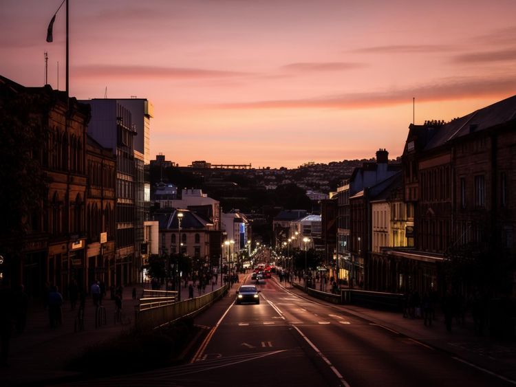 Affordable Flights and Hotels Near Launceston City Center