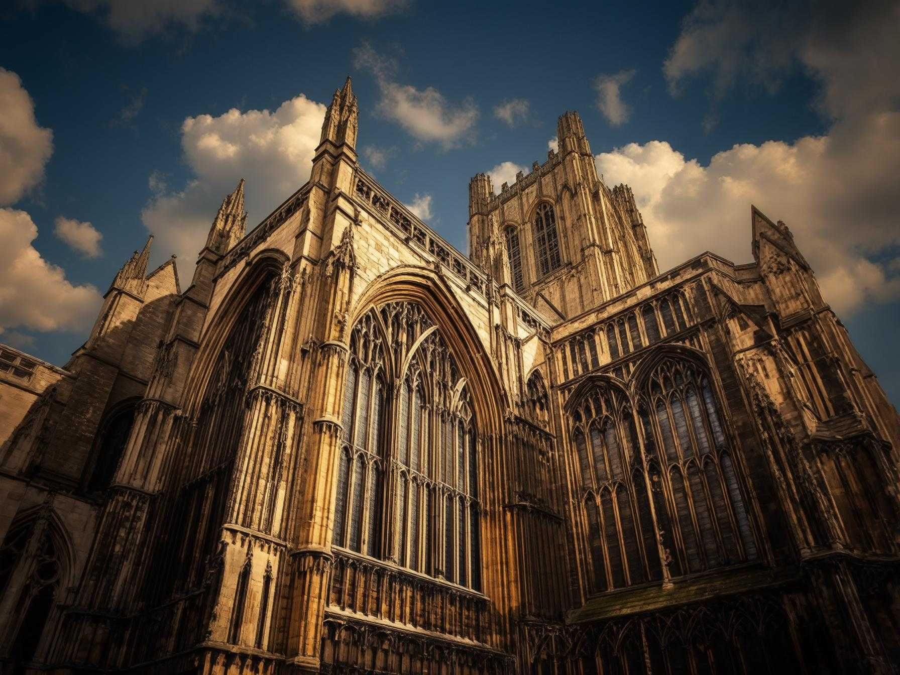 Exploring the History and Charm of Wells Cathedral Tips for Visitors