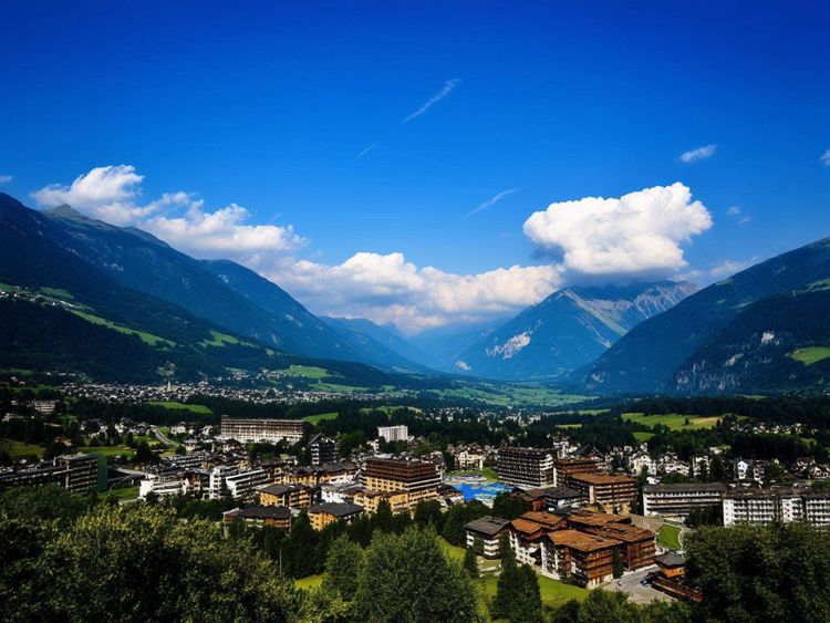 Best Hotels and Accommodations in Nafels for Every Budget