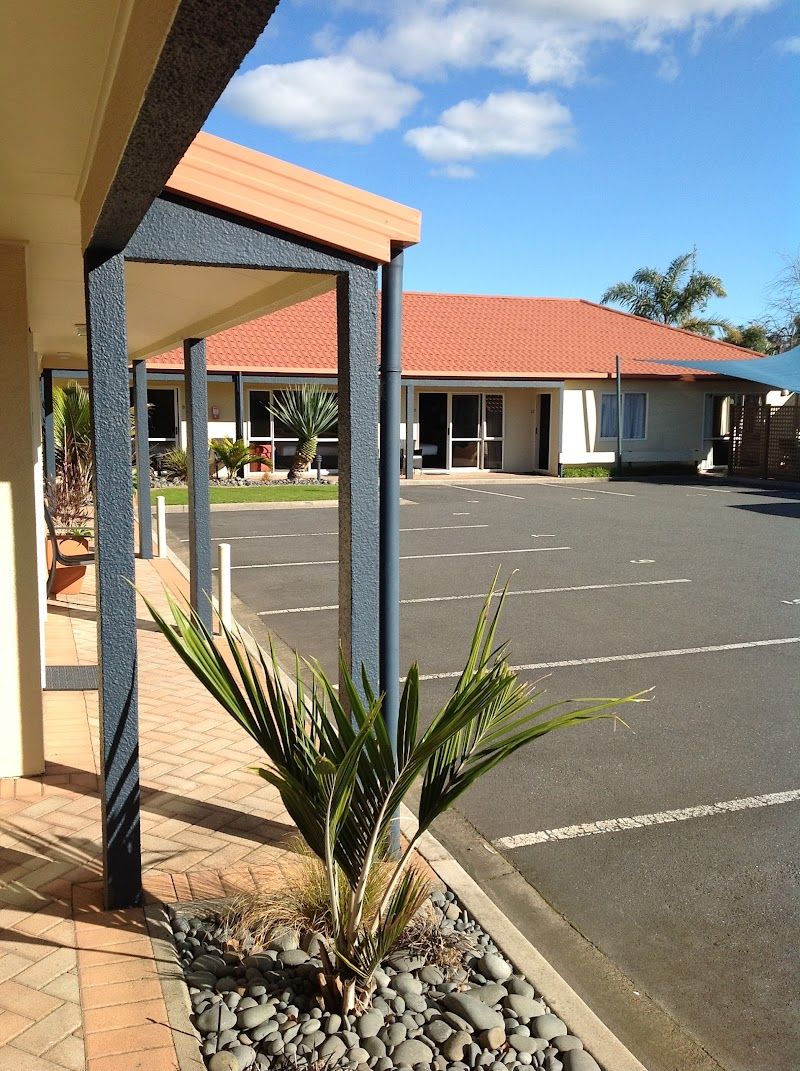 Pacific Coast Motor Lodge