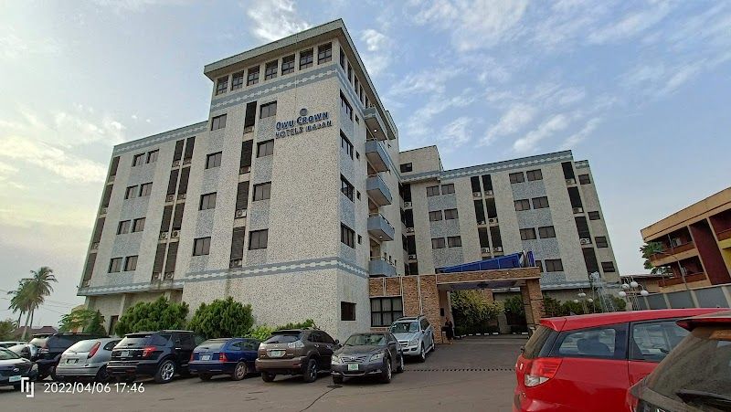 Owu Crown Hotel