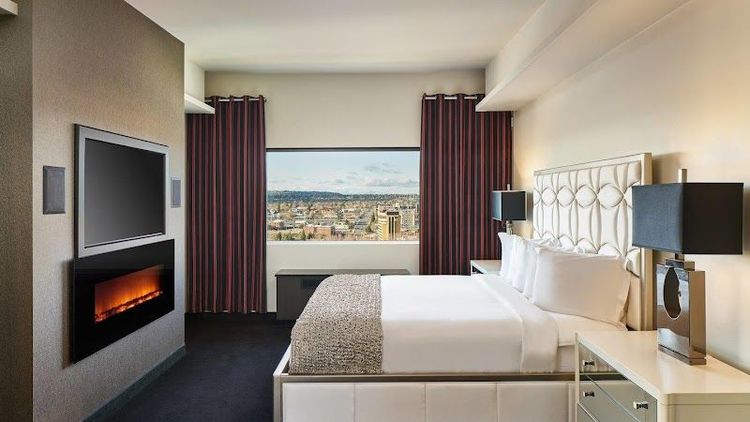 The Davenport Grand, Autograph Collection