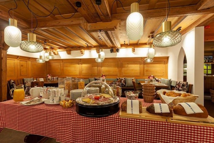 Hotel Sonne Andermatt - Andermatt - Switzerland