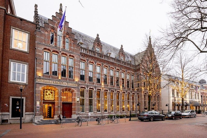 Post-Plaza Hotel & Grand Café