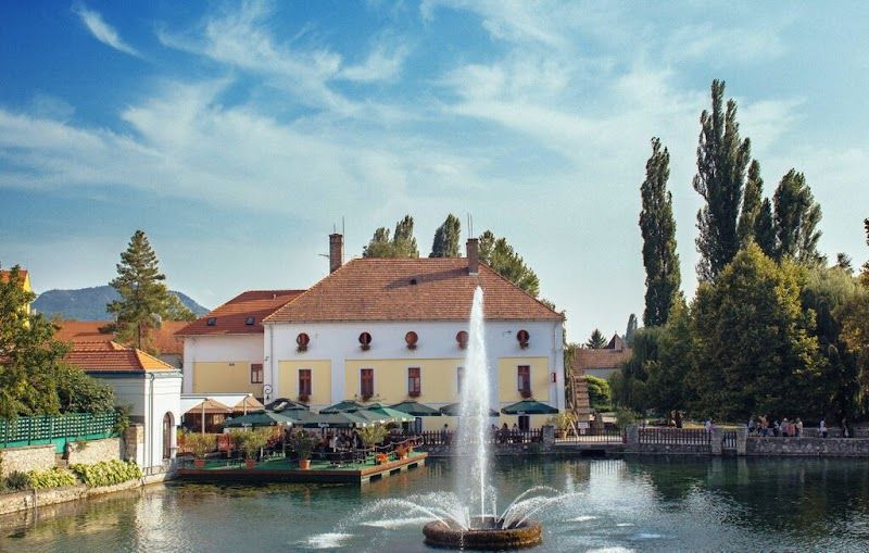 Hotel Gabriella & Vízimalom Étterem