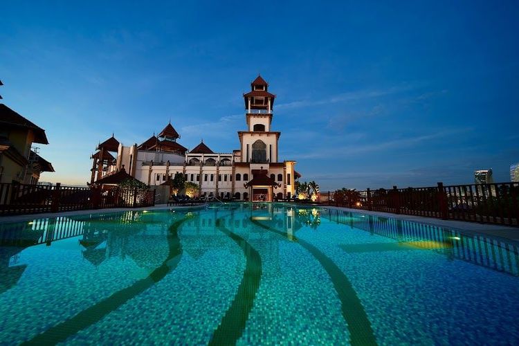 DoubleTree by Hilton Putrajaya Lakeside