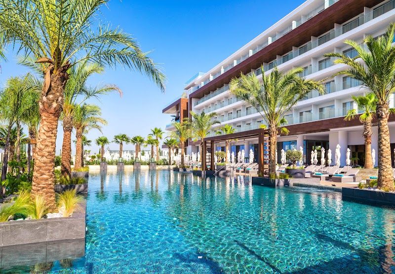 Amanti, MadeForTwo Hotels