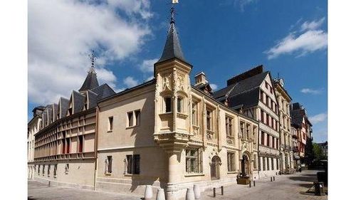 Hotel de Bourgtheroulde Autograph Collection