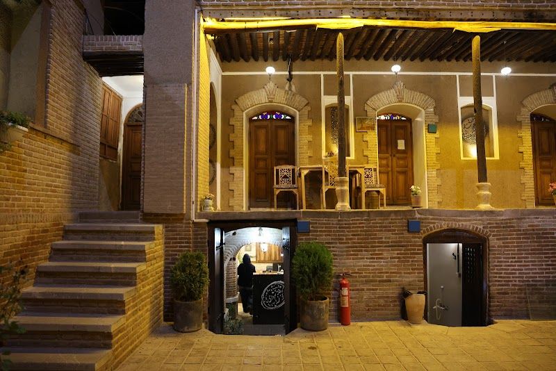 Behrouzi Traditional Hotel