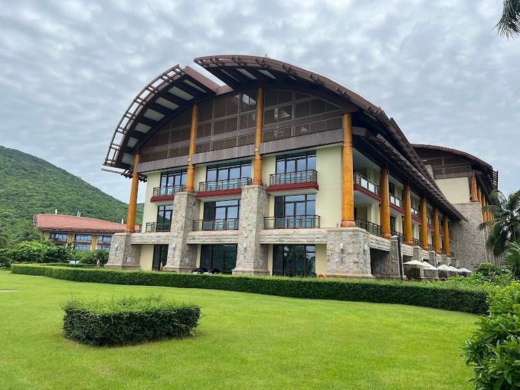 The St. Regis Sanya Yalong Bay Resort