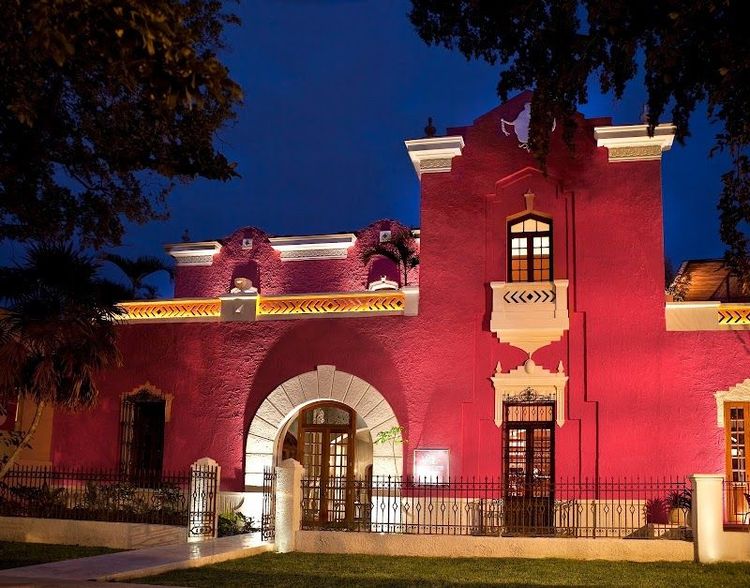 Rosas & Xocolate Boutique Hotel