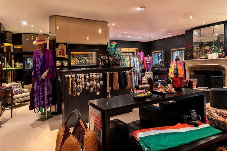 Luxury Shopping and Strolling in Gstaad Promenade - Saanen - Switzerland