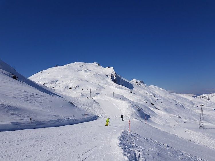 Skiing and Snowboarding at Jakobshorn and Parsenn - Davos - Switzerland