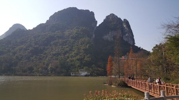 Explore Reed Flute Cave - Gui Lin Shi - China
