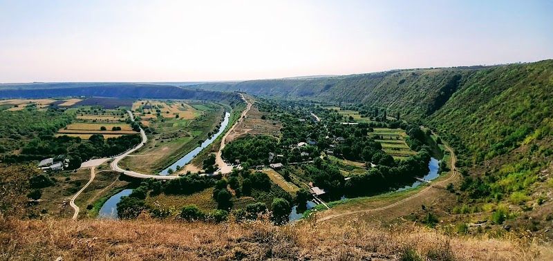 Hike through the Răut River Valley for scenic views
