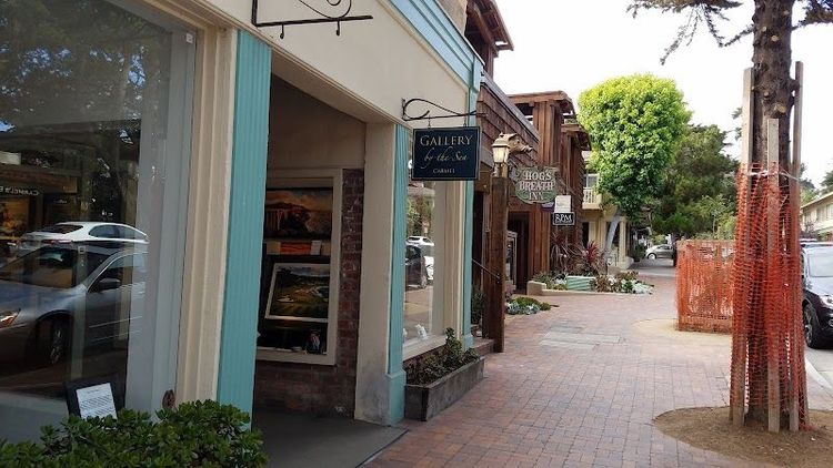 Explore the Art Galleries and Shops in Downtown Carmel - Carmel-by-the-Sea - United States
