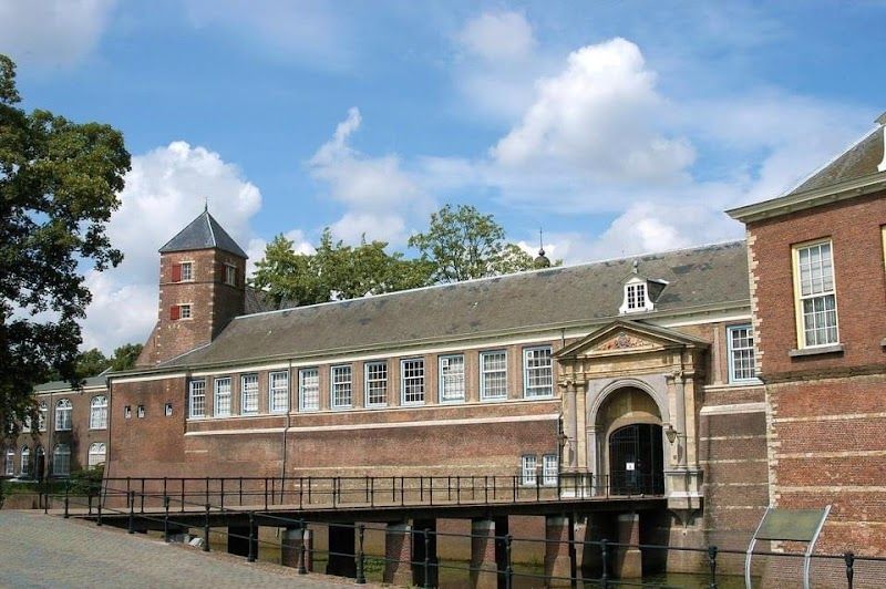 Explore Breda Castle and the Castle District