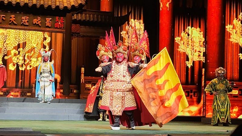 Experience the Sichuan Opera and Face-Changing Show
