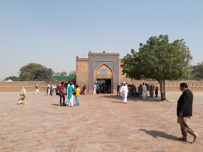Visit the Shrine of Shah Rukn-e-Alam