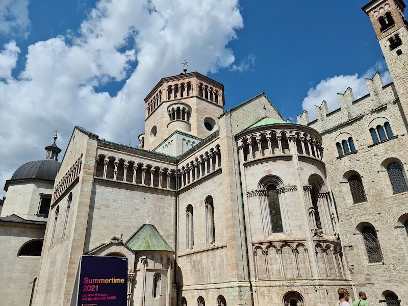 Stroll around Piazza Duomo and Trento Cathedral