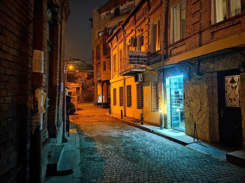 Explore the Old Town (Altstadt) Tbilisi