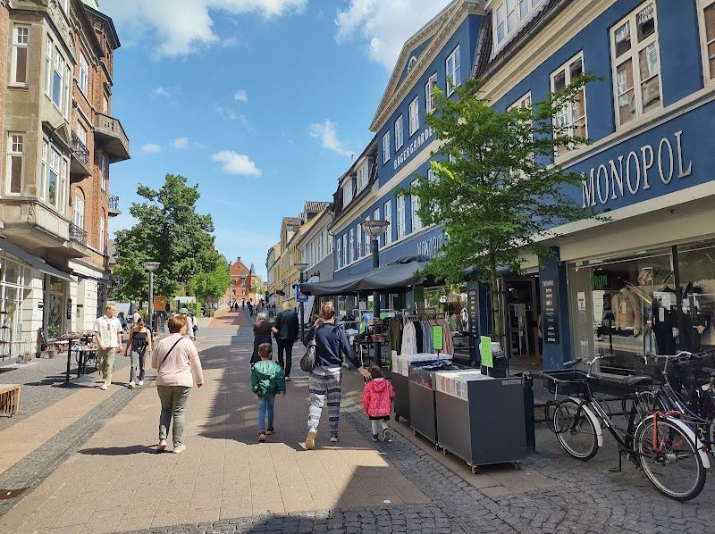 Walk around Hillerød Town Center and Pedestrian Street