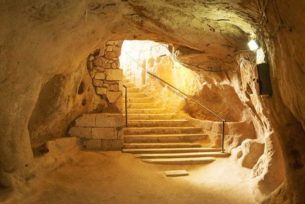 Discover the underground city of Nushabad
