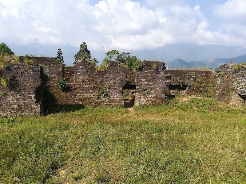 Explore Makwanpur Gadhi Makwanpur Fort