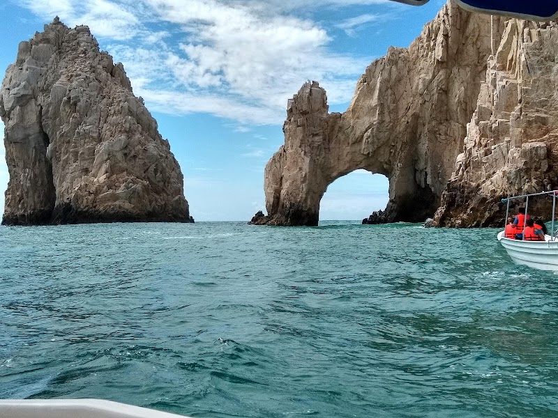 Cruise to El Arco (The Arch) at Land’s End