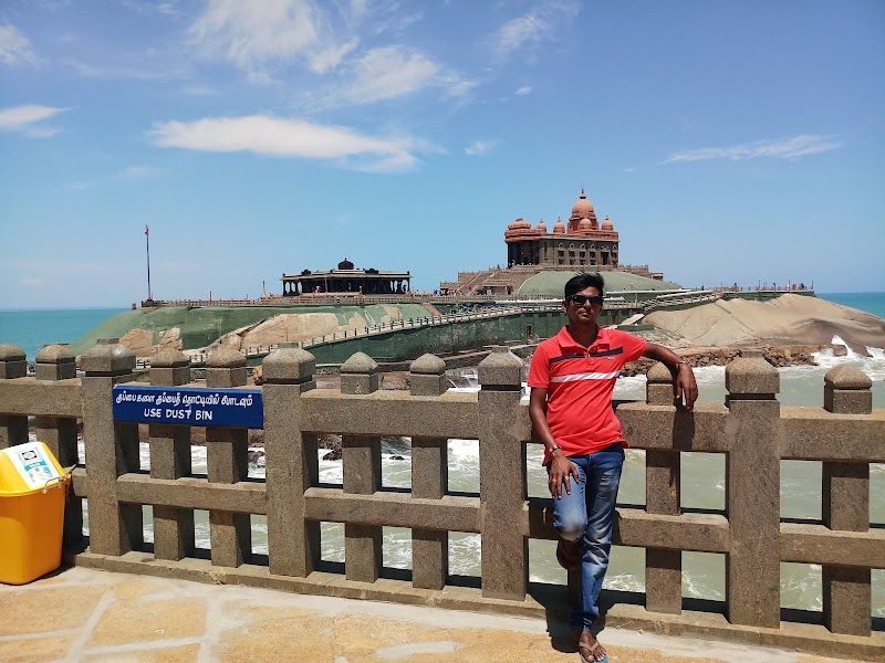 Explore Thiruvalluvar Statue