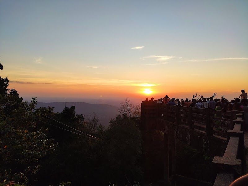 Watch the Sunset at Sunset Point
