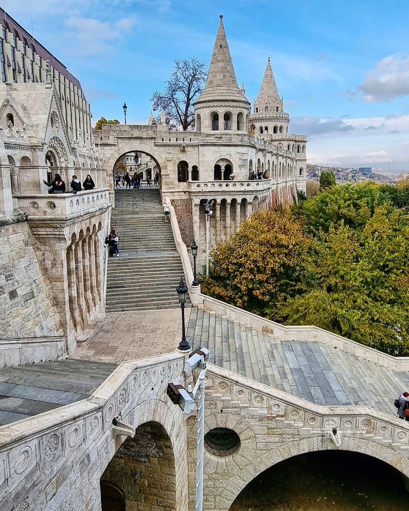 Visit Buda Castle and Fisherman's Bastion