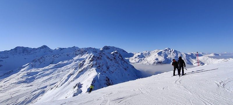 Skiing and Snowboarding at Arosa Lenzerheide