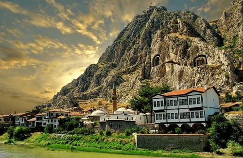 Explore the Amasya Castle - Amasya - Türkiye