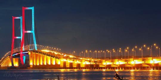 Visit Suramadu National Bridge