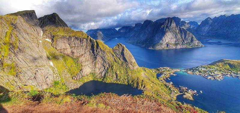 Hike to Reinebringen