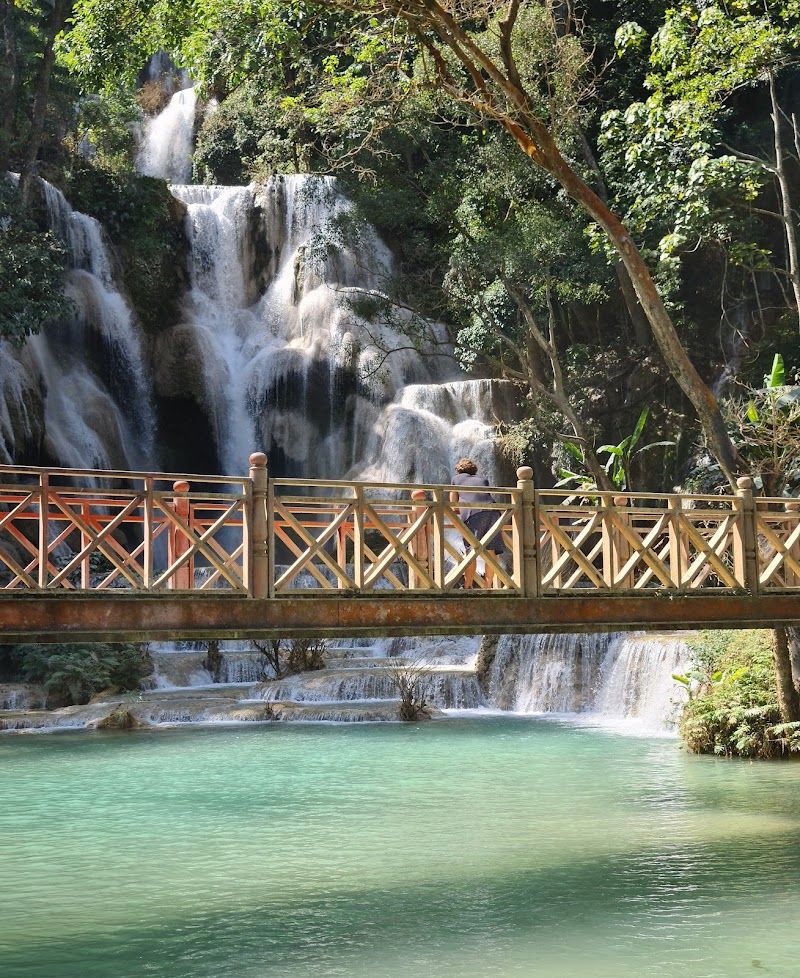 Visit Kuang Si Falls