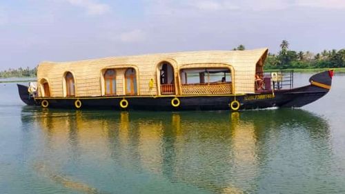 Backwater Houseboat Cruise - Kumarakom - India