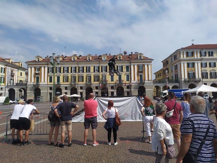 Visit the Piazza Galimberti - Cuneo - Italy